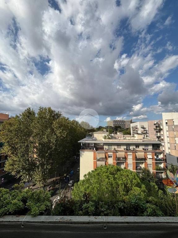 appartamento in vendita a Roma in zona Ostiense