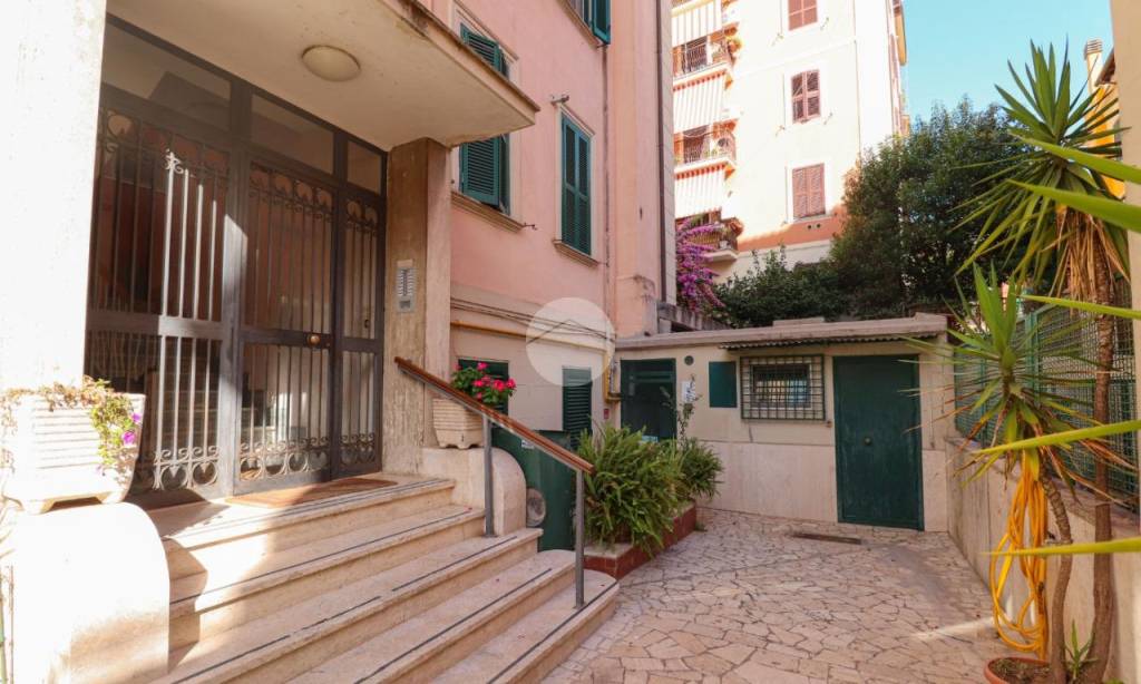 appartamento in vendita a Roma in zona Gianicolense