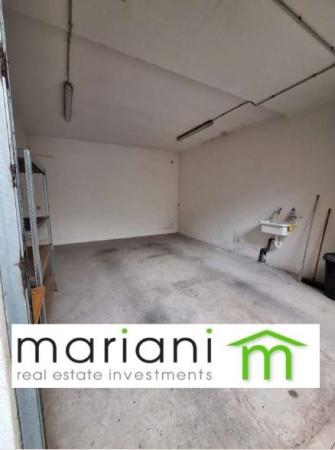 negozio in vendita a Roma in zona Tor Bella Monaca