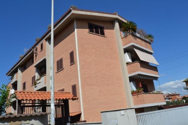 appartamento in vendita a Roma in zona Prenestino-Labicano