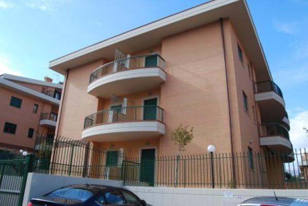 appartamento in vendita a Roma in zona Osteria del Curato