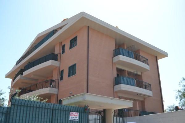 appartamento in vendita a Roma in zona Casal Morena