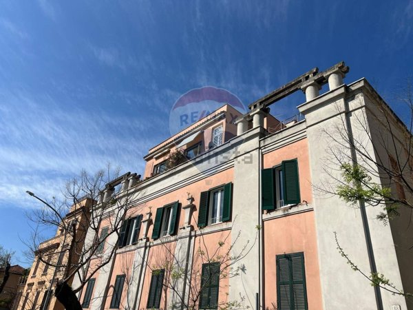 appartamento in vendita a Roma in zona Gianicolense