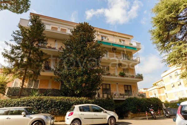 appartamento in vendita a Roma in zona Gianicolense