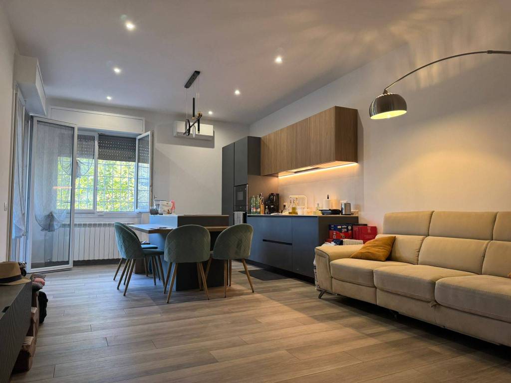 appartamento in vendita a Roma in zona Cinecittà