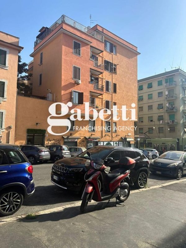appartamento in vendita a Roma in zona Prenestino-Centocelle