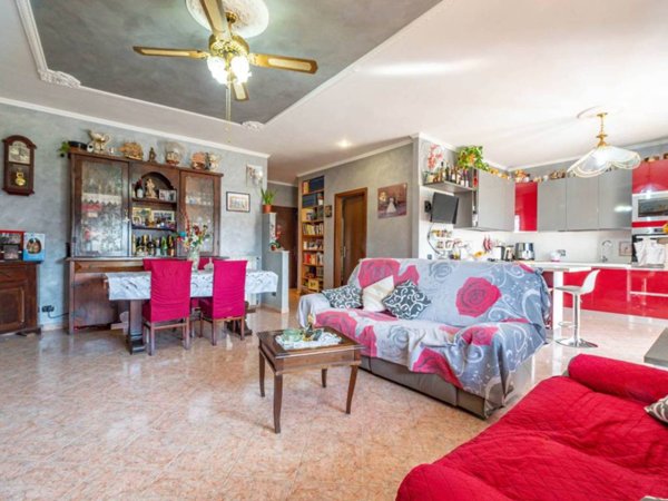 appartamento in vendita a Roma in zona Fosso di San Giuliano