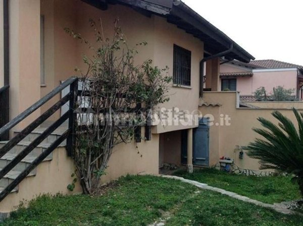 casa indipendente in vendita a Roma in zona Infernetto