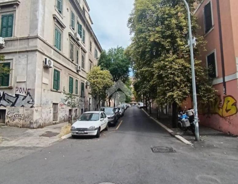 appartamento in vendita a Roma in zona Prenestino-Labicano