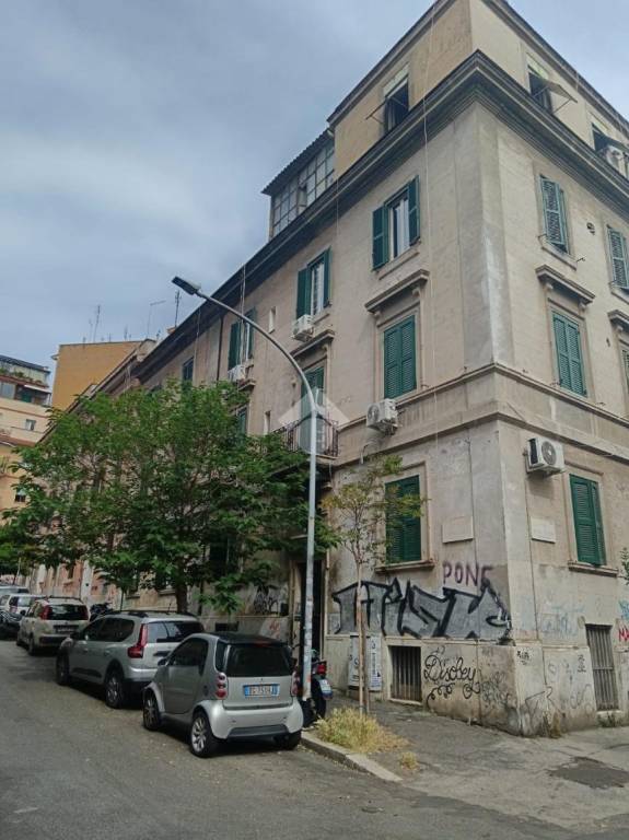 appartamento in vendita a Roma in zona Prenestino-Labicano
