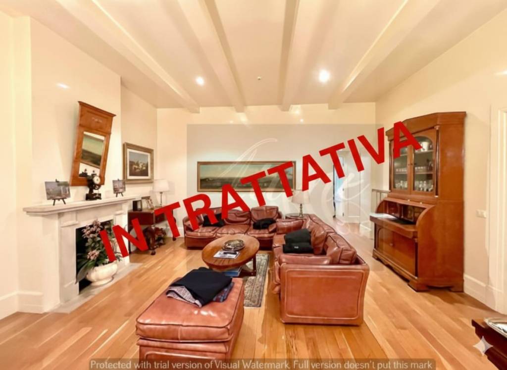 appartamento in vendita a Roma in zona Trevi-Colonna