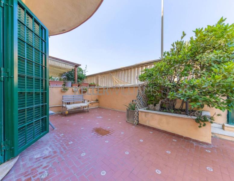 appartamento in vendita a Roma in zona Ostia