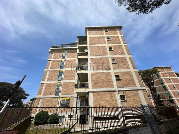 appartamento in vendita a Roma in zona Ostia