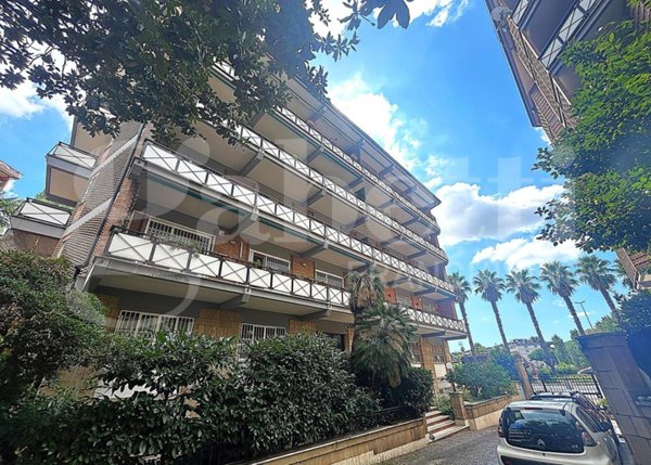 appartamento in vendita a Roma in zona Giuliano Dalmata