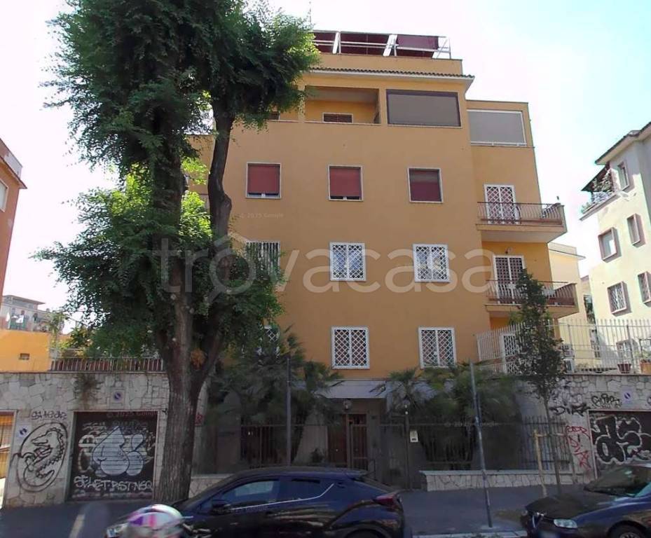 appartamento in vendita a Roma in zona Gianicolense