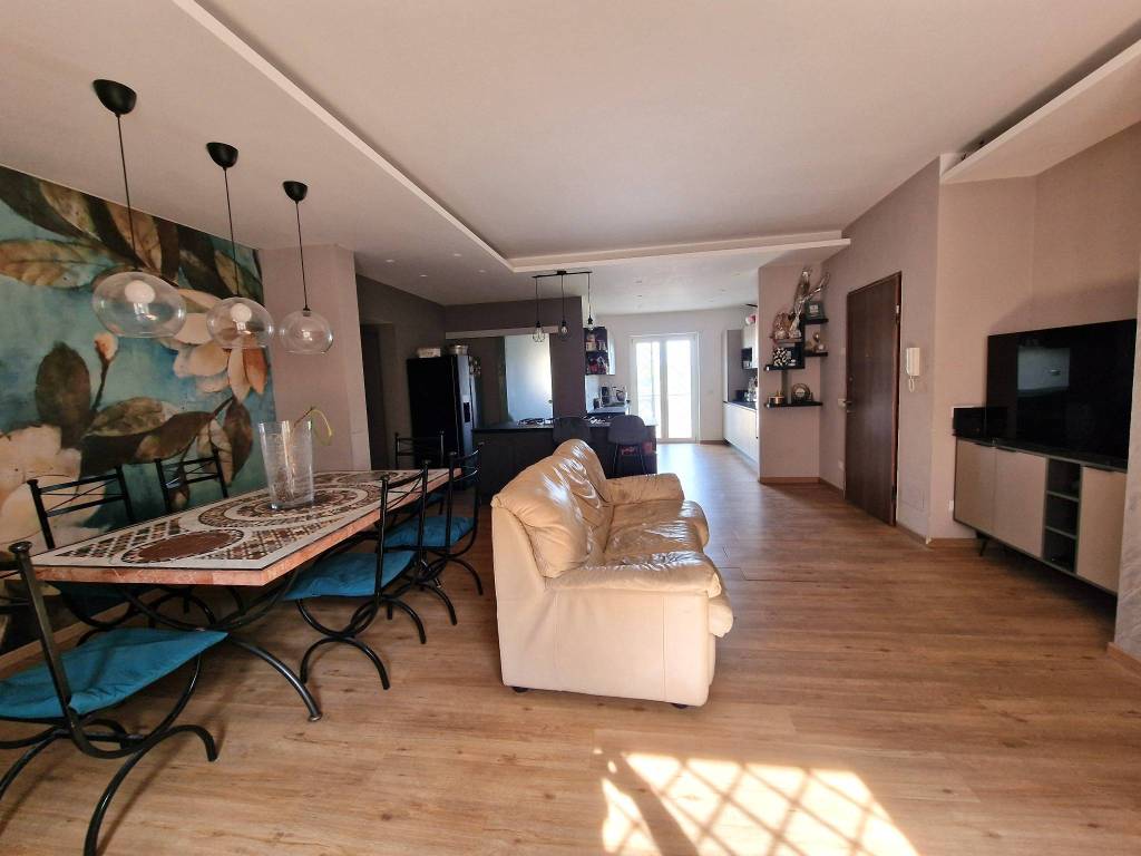 intera palazzina in vendita a Roma in zona Aurelio