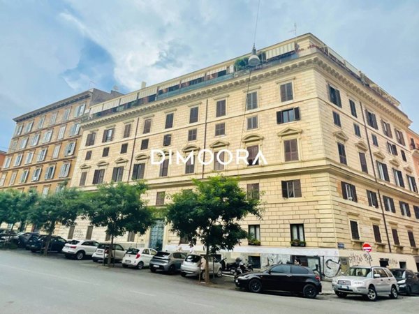 appartamento in vendita a Roma in zona Trastevere