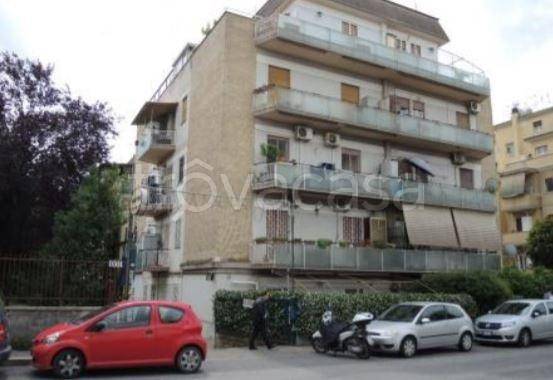 negozio in vendita a Roma in zona Torrevecchia