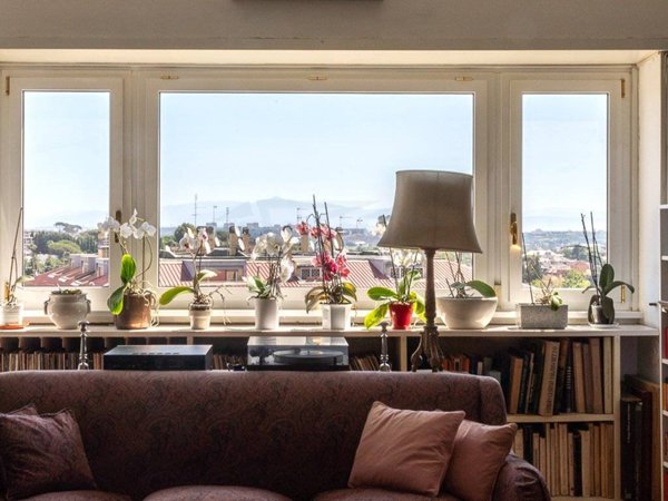 appartamento in vendita a Roma in zona Tor di Quinto