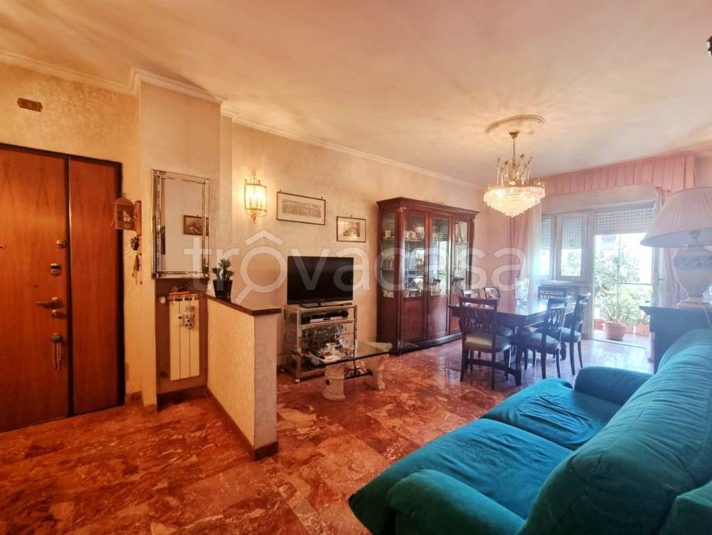 appartamento in vendita a Roma in zona Appio Claudio