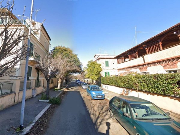 appartamento in vendita a Roma in zona Tuscolano
