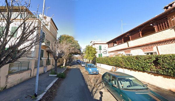 appartamento in vendita a Roma in zona Tuscolano