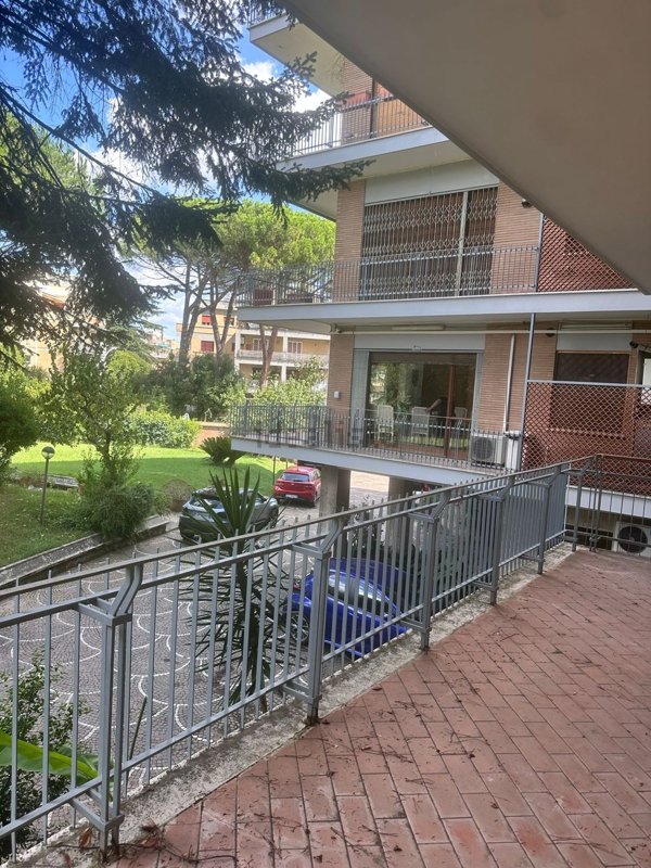 appartamento in vendita a Roma in zona Della Vittoria