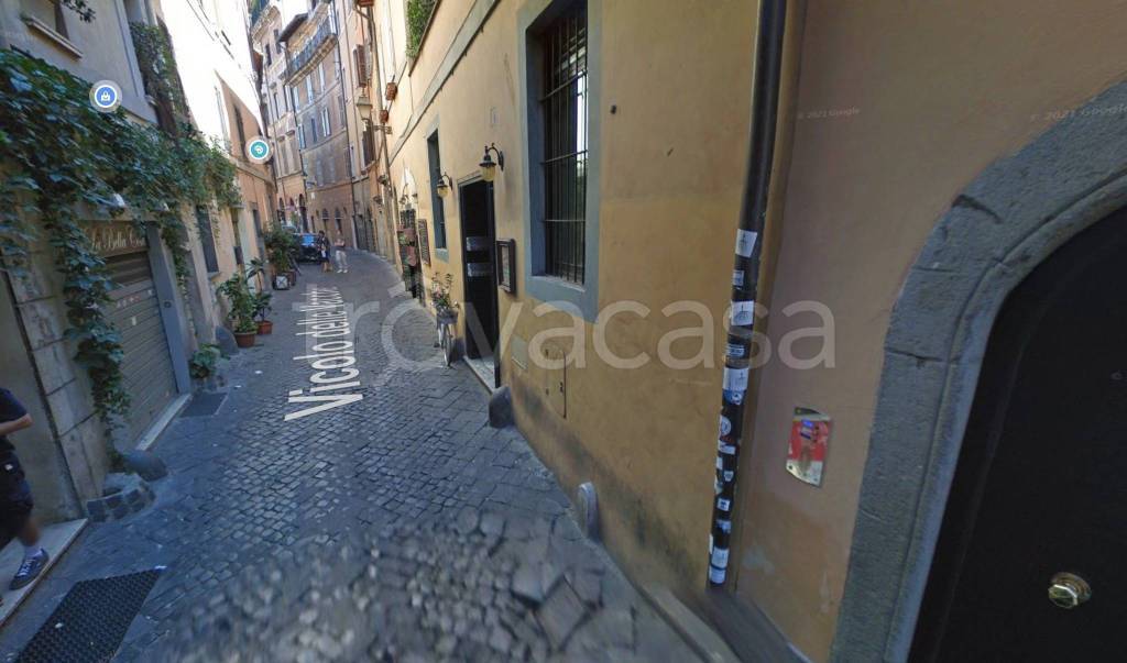 negozio in vendita a Roma in zona Rione di Ponte