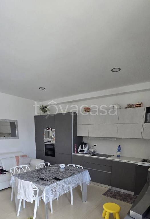appartamento in vendita a Roma in zona Castel di Leva