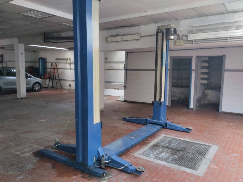 negozio in vendita a Roma in zona Grottarossa