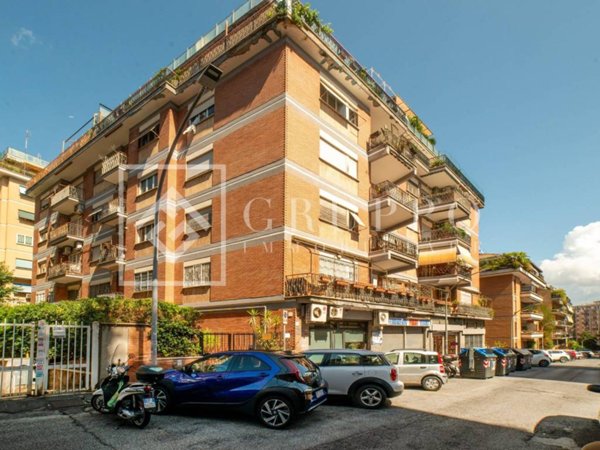 appartamento in vendita a Roma in zona Gianicolense