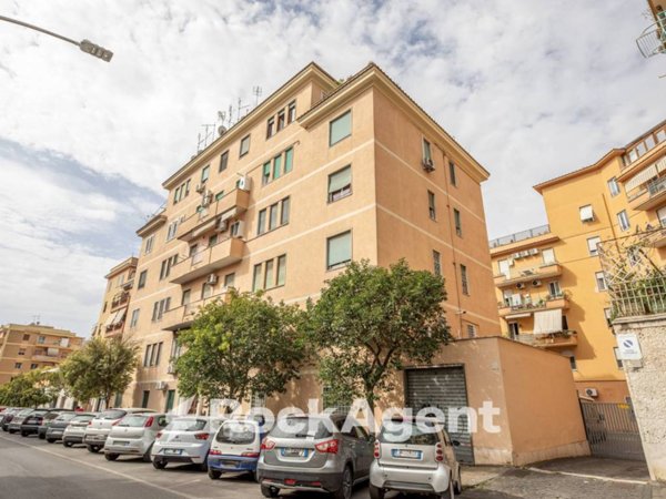 appartamento in vendita a Roma in zona Gianicolense
