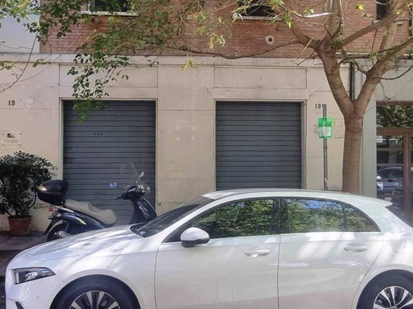 negozio in vendita a Roma in zona Appio Latino