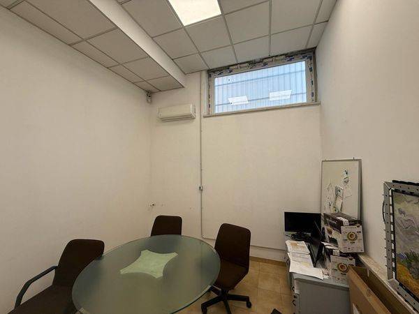 ufficio in vendita a Roma in zona Romanina
