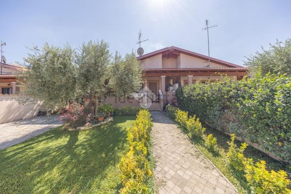 appartamento in vendita a Roma in zona Castelverde