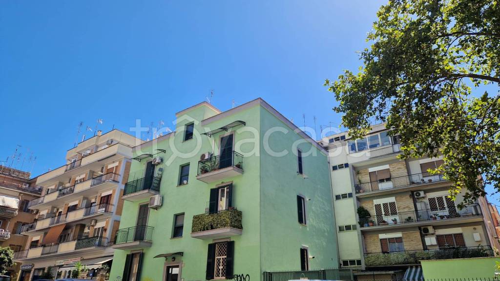 appartamento in vendita a Roma in zona Prenestino-Centocelle