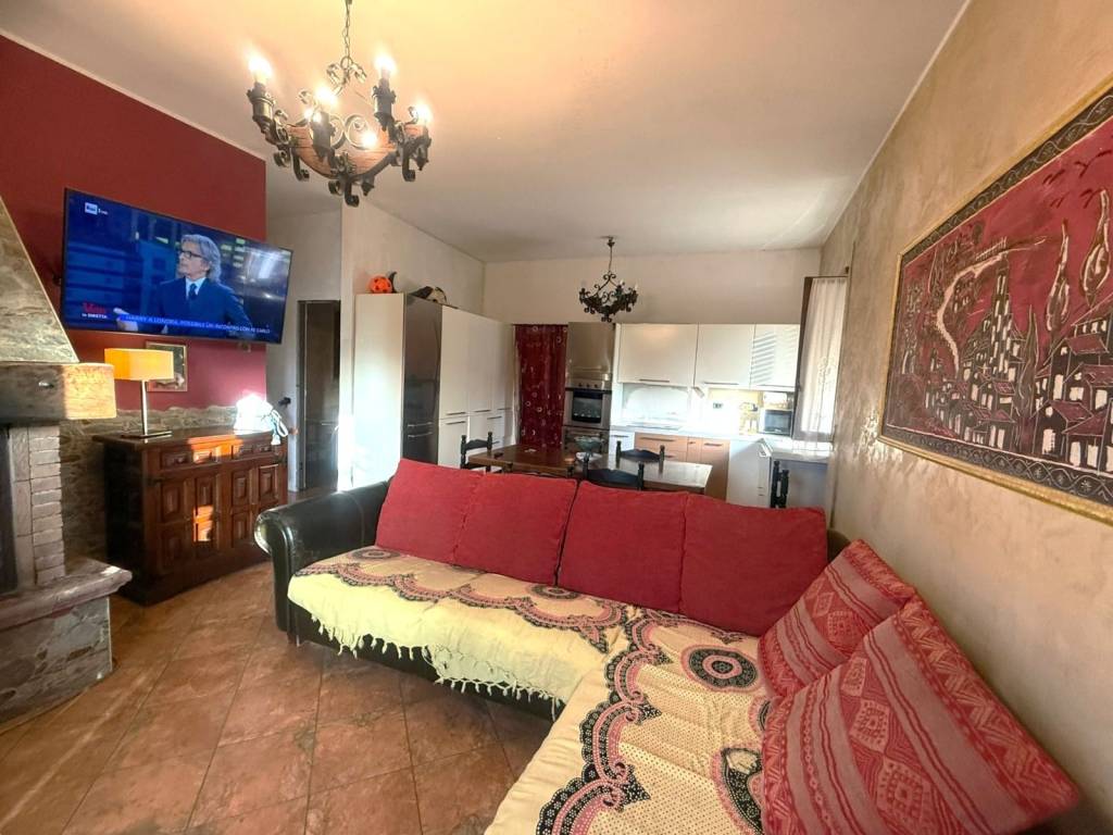 appartamento in vendita a Roma in zona Finocchio