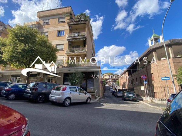 appartamento in vendita a Roma in zona Gianicolense