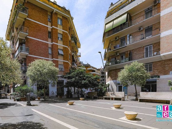 appartamento in vendita a Roma in zona Portuense