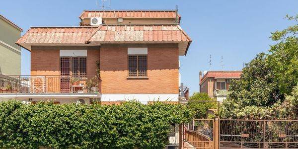 appartamento in vendita a Roma in zona Romanina