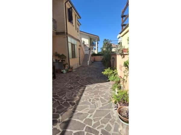 appartamento in vendita a Roma in zona Dragona/Bagnoletto