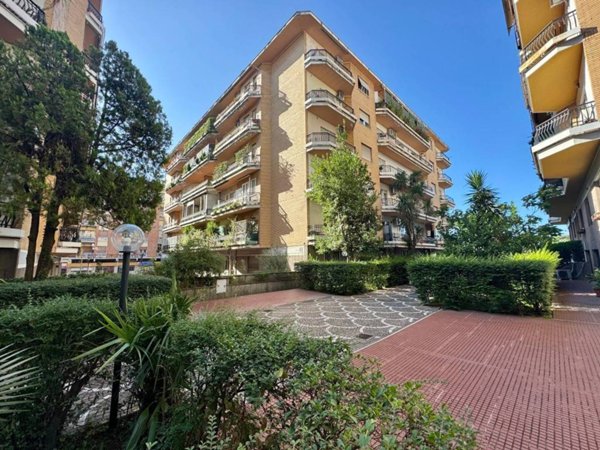 appartamento in vendita a Roma in zona Della Vittoria