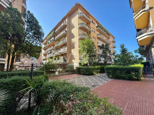appartamento in vendita a Roma in zona Della Vittoria