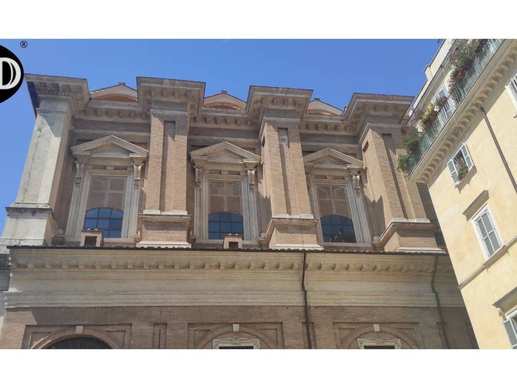 appartamento in vendita a Roma in zona Parione/Sant'Eustachio