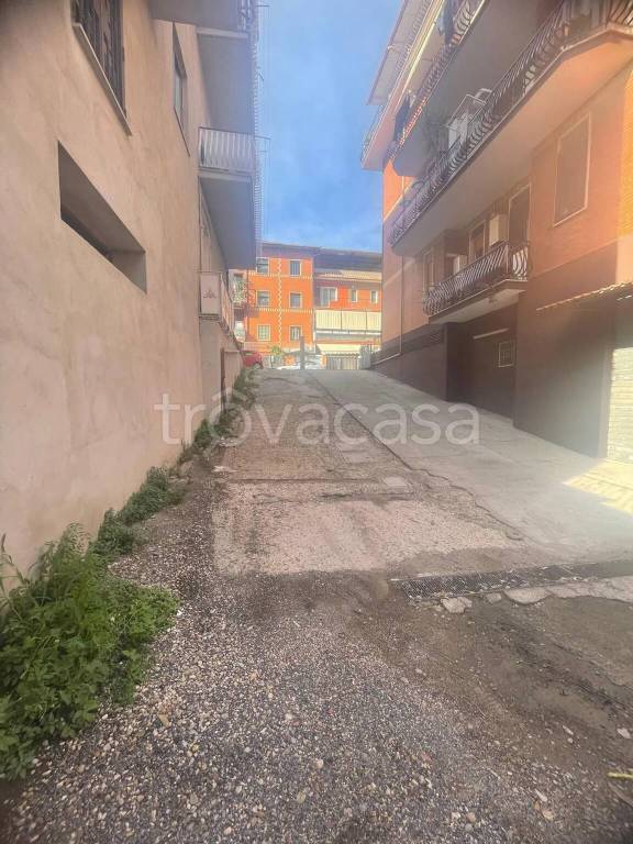 locale di sgombero in vendita a Roma in zona Borghesiana