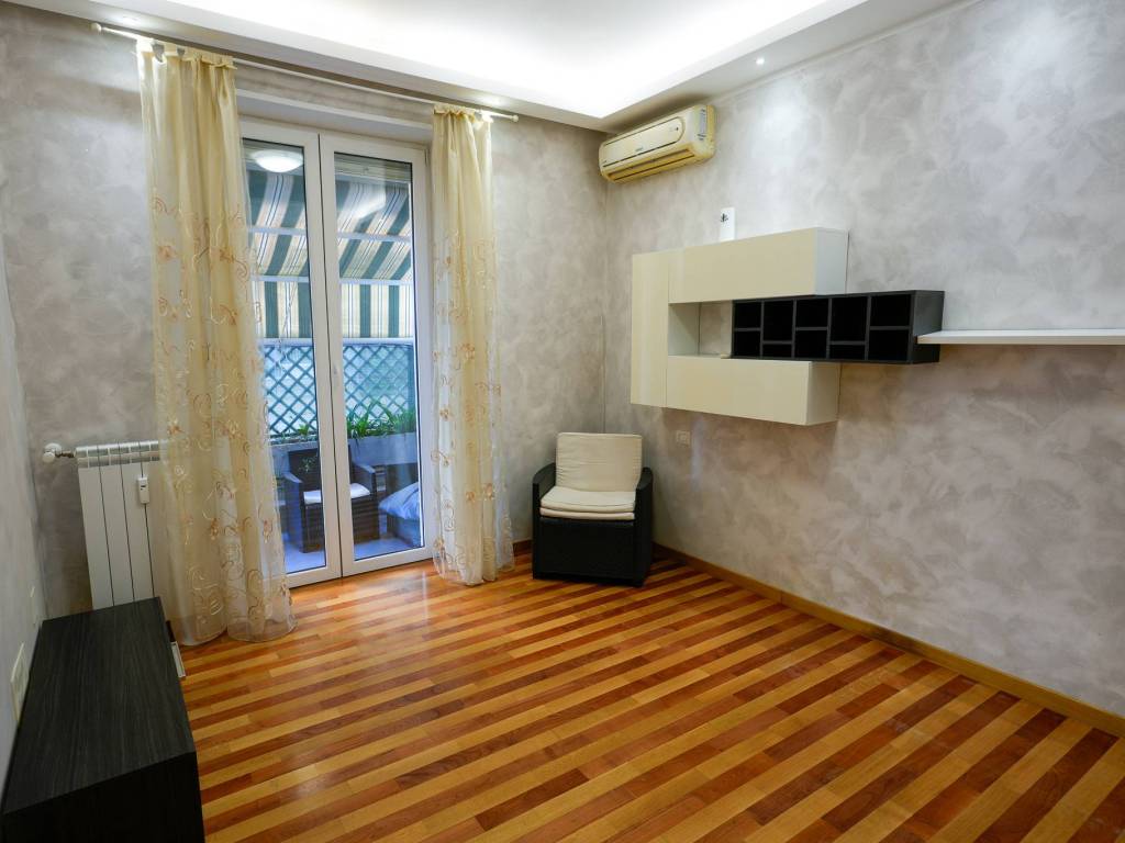 appartamento in vendita a Roma in zona Ostia