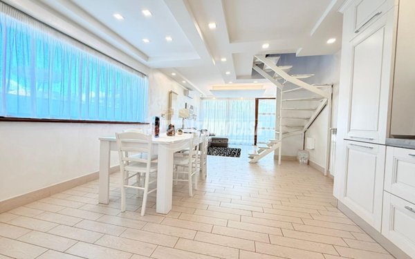 casa indipendente in vendita a Roma in zona Infernetto