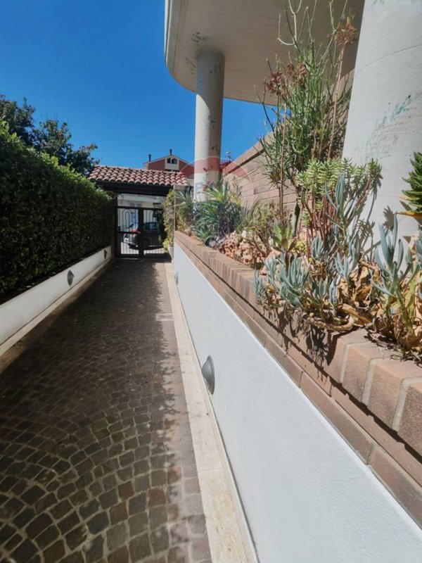 appartamento in vendita a Roma in zona Castelverde