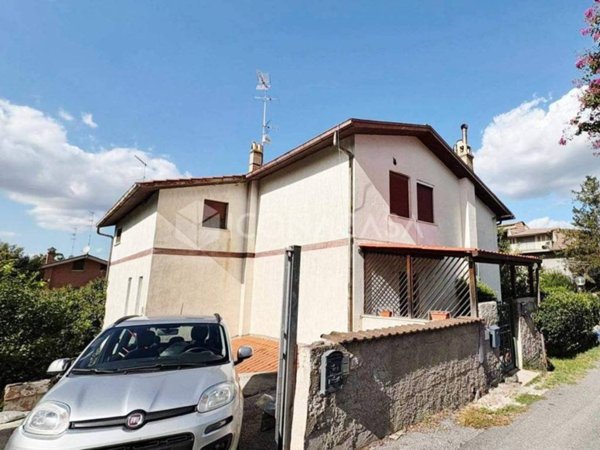 appartamento in vendita a Roma in zona Borghesiana