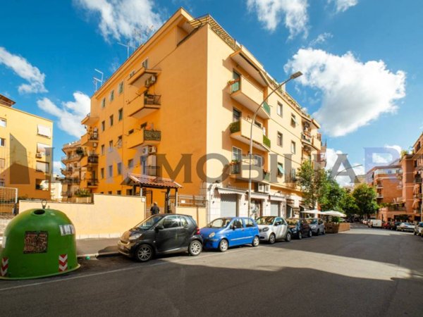 appartamento in vendita a Roma in zona Gianicolense